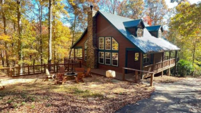 Cozy Creekside Log Cabin w Firepit, Hot Tub, WIFI
